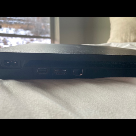 PS4 - Picture 12 of 13